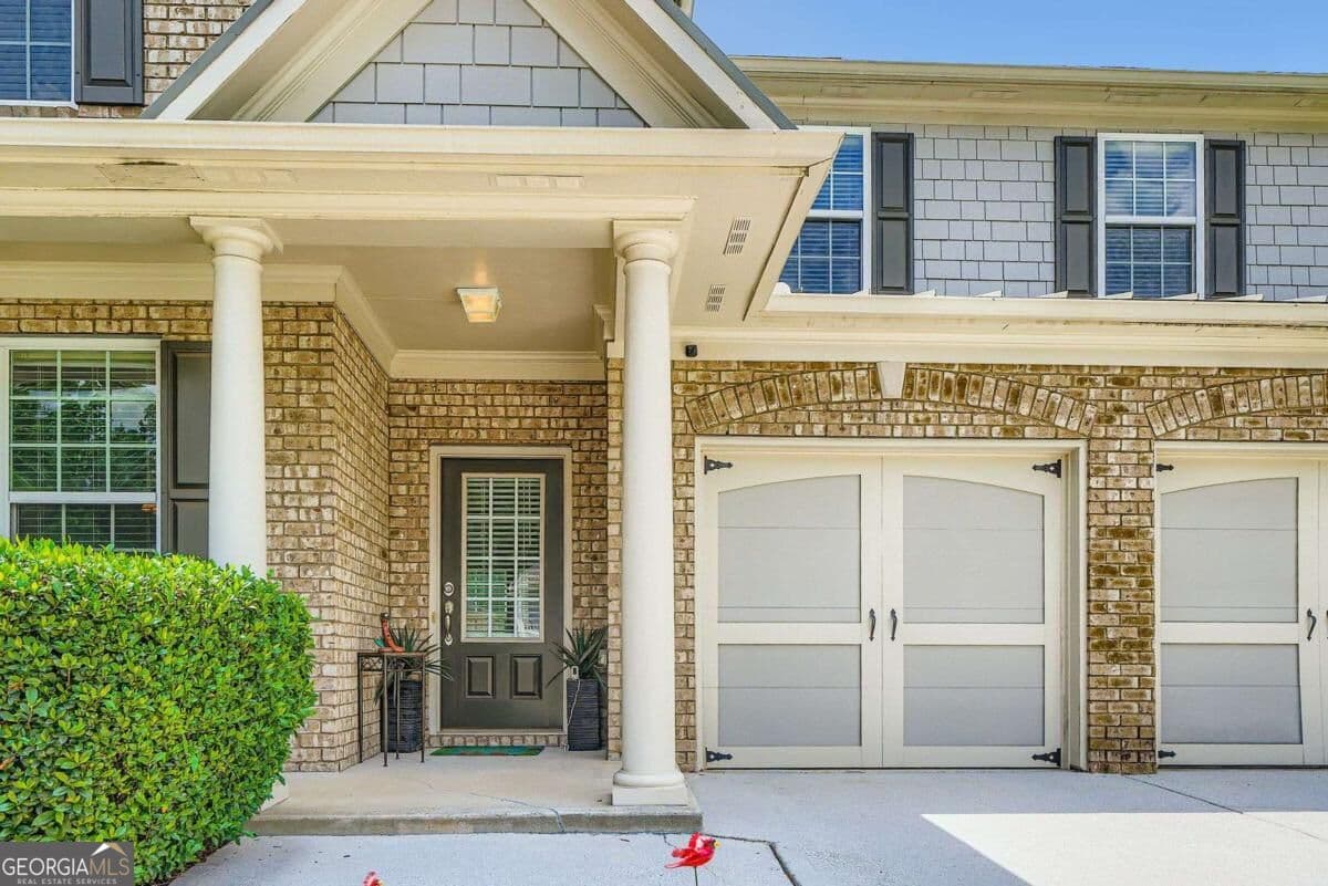 3 bedroom, 2.5 bathroom, 2,333 sq ft single family residence for sale at 4619 Wynbury Court, Tucker, GA 30084 — photo 2