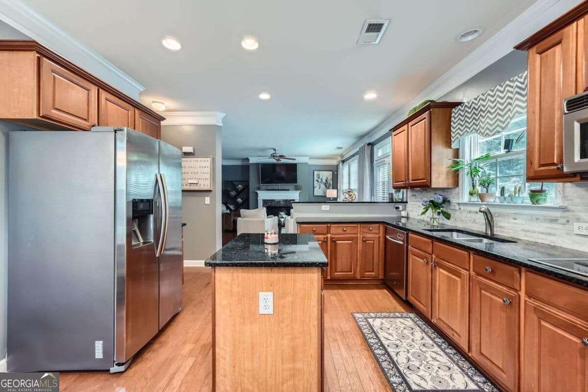 3 bedroom, 2.5 bathroom, 2,333 sq ft single family residence for sale at 4619 Wynbury Court, Tucker, GA 30084 — photo 10