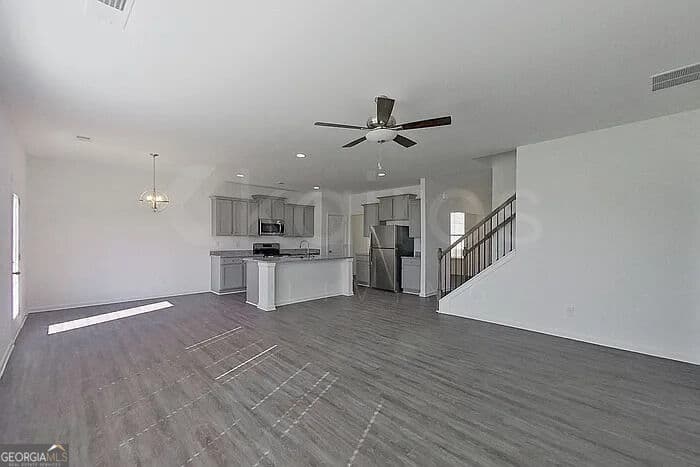 4 bedroom, 3 bathroom, 2,517 sq ft single family residence for rent at 101 Silver Maple Lane, Warner Robins, GA 31093 for $2,525 a month — photo 7