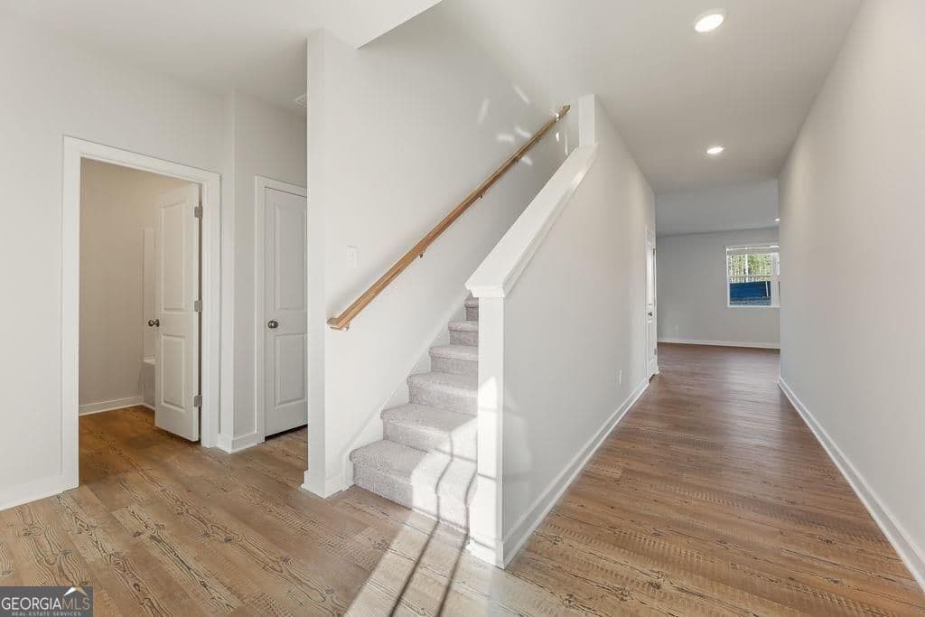 4 bedroom, 3 bathroom, 2,570 sq ft single family residence for sale at 60 Sanborne View Drive, Jefferson, GA 30549 — photo 6