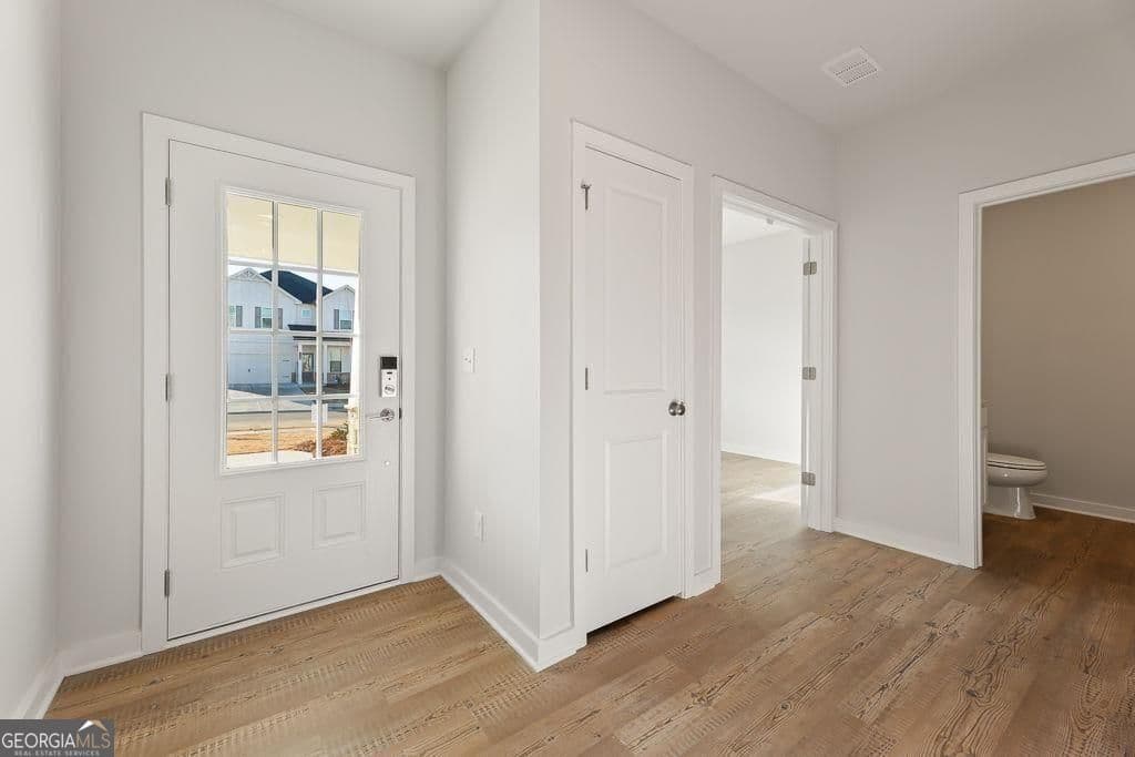 4 bedroom, 3 bathroom, 2,570 sq ft single family residence for sale at 60 Sanborne View Drive, Jefferson, GA 30549 — photo 5