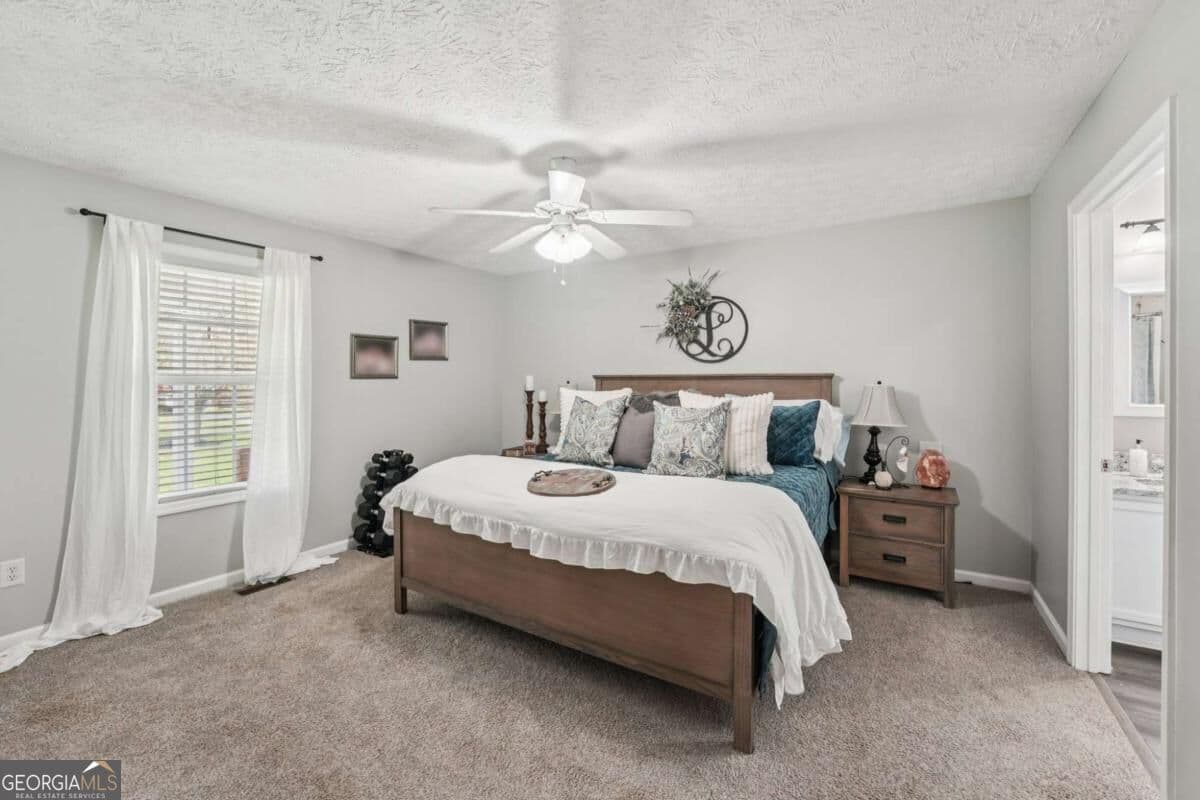 5 bedroom, 3 bathroom, 3,660 sq ft single family residence for sale at 6471 Forsyth Drive, Cumming, GA 30028 — photo 4