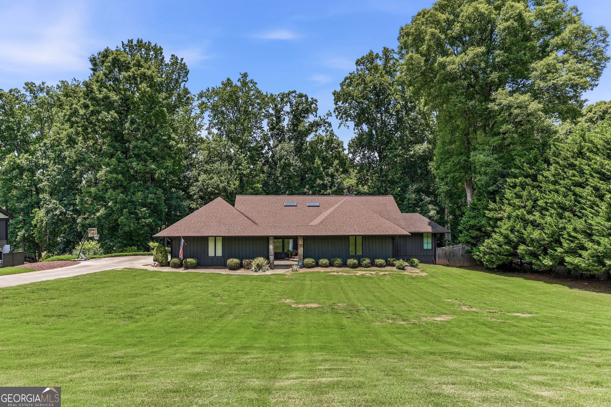 5 bedroom, 4 bathroom single family residence for sale at 143 Woodlake Drive, Gainesville, GA 30506 — photo 3