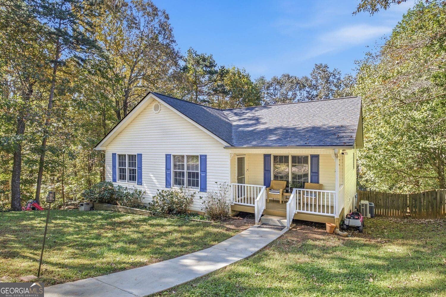 3 bedroom, 2 bathroom, 1,344 sq ft single family residence for sale at 355 Royal Oaks Lane, Dahlonega, GA 30533 — photo 3