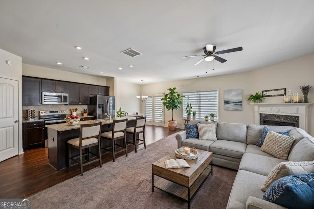 3 bedroom, 2.5 bathroom, 2,097 sq ft townhouse sold at 256 Centerview Way, Lawrenceville, GA 30046