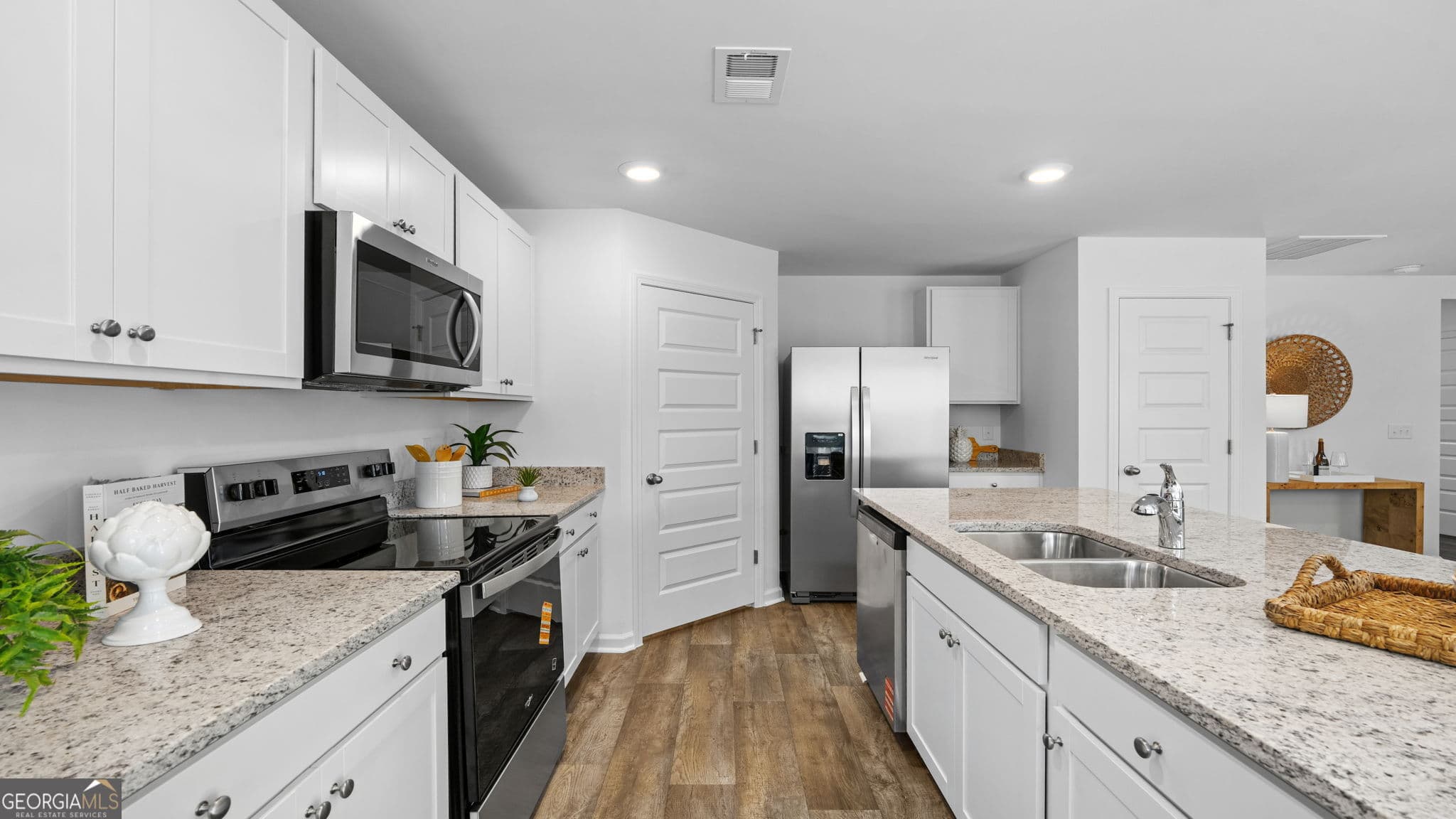 3 bedroom, 2.5 bathroom, 1,749 sq ft single family residence for sale at 173 Timber Road, Statesboro, GA 30458 — photo 10