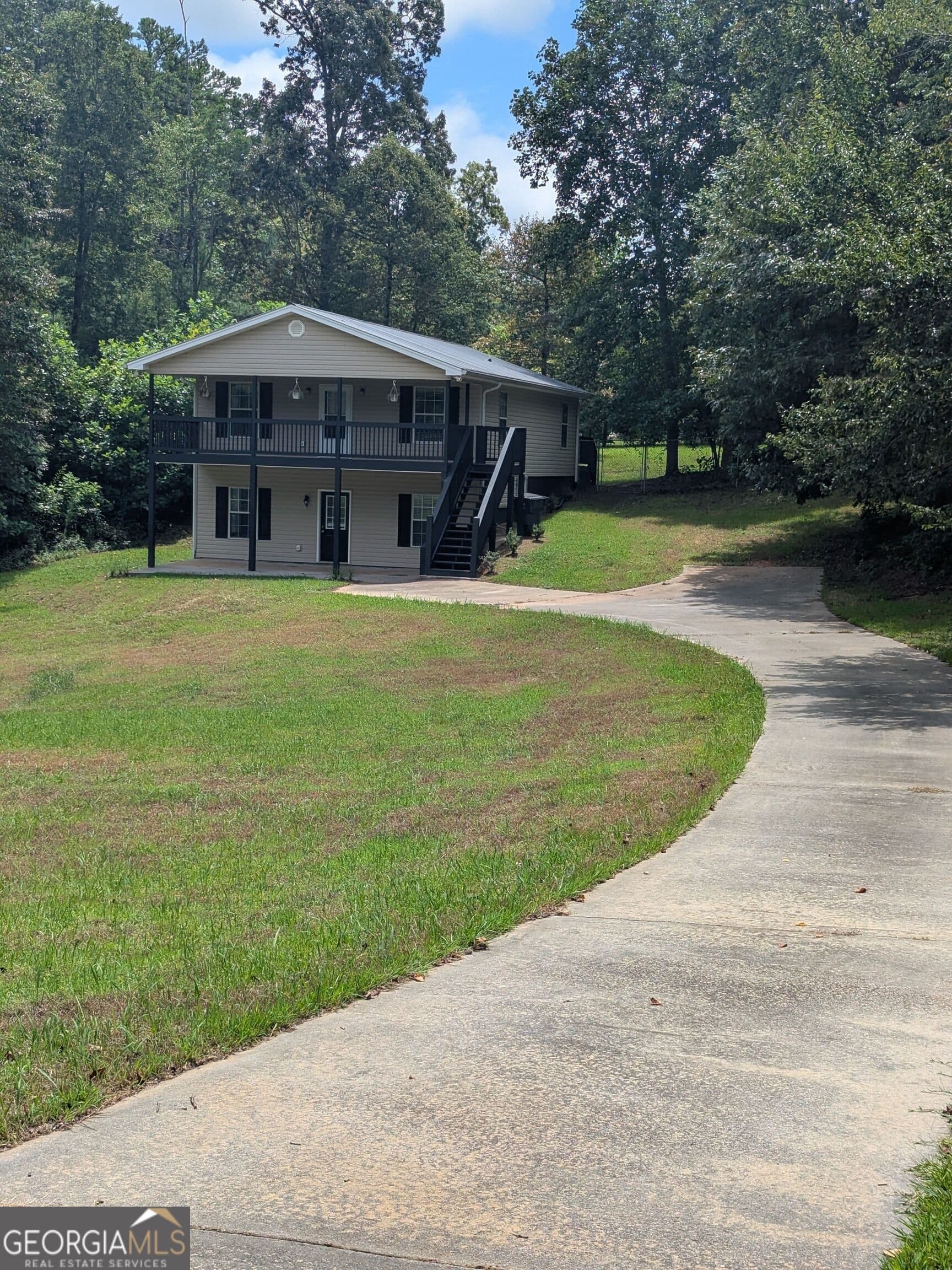 4 bedroom, 3 bathroom, 2,240 sq ft single family residence for sale at 58 E Pinewood Drive, Dahlonega, GA 30533 — photo 2