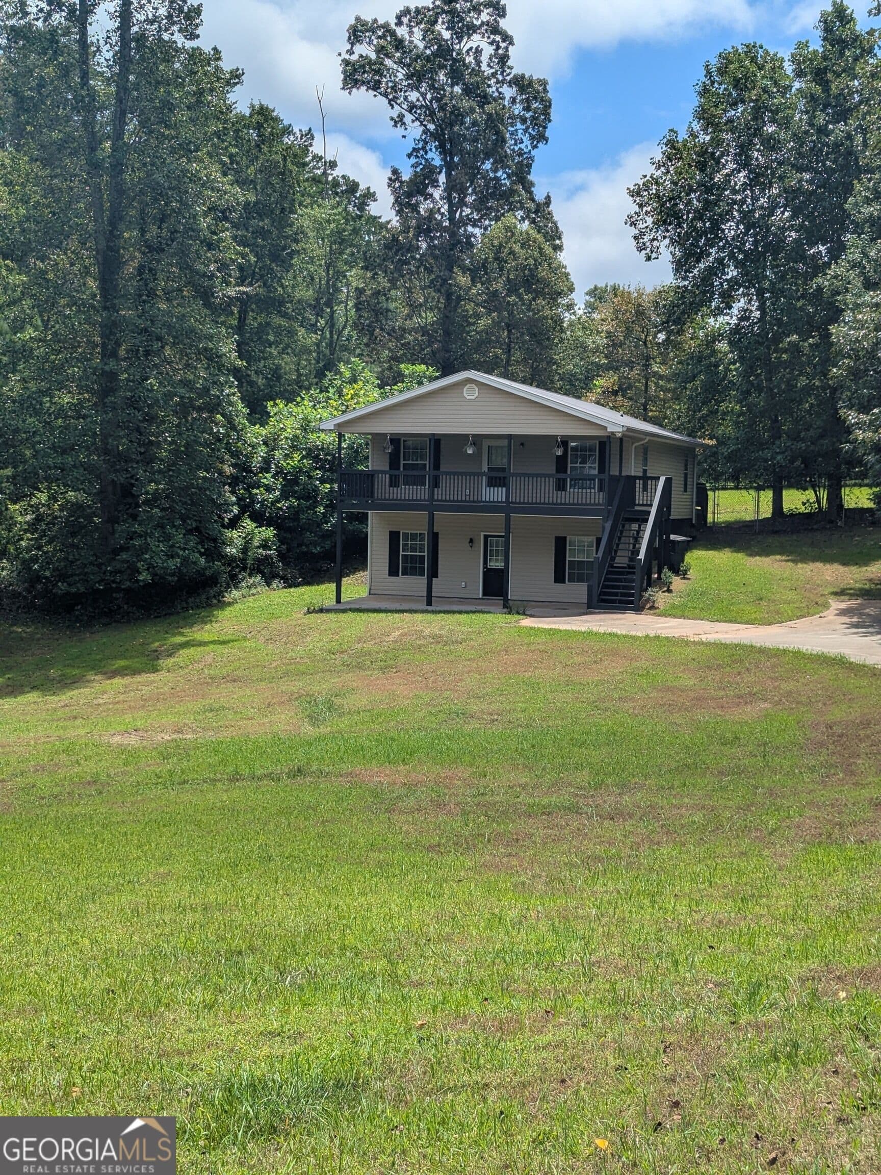 4 bedroom, 3 bathroom, 2,240 sq ft single family residence for sale at 58 E Pinewood Drive, Dahlonega, GA 30533 — photo 1 of 32