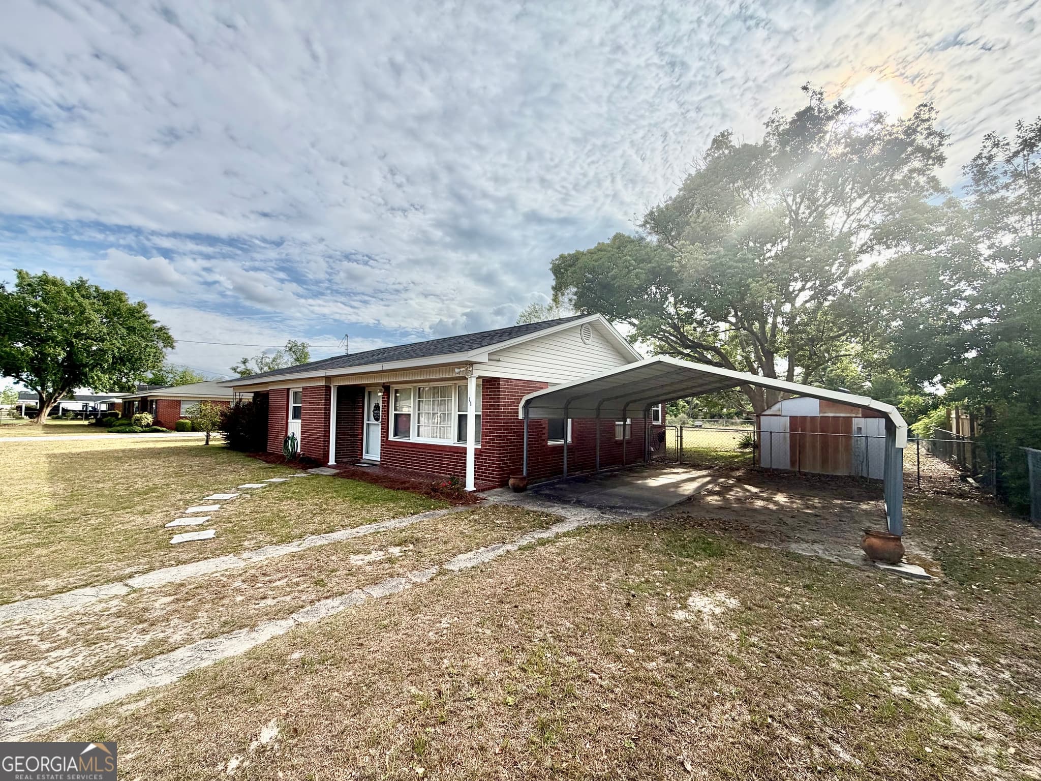 2 bedroom, 1 bathroom, 1,189 sq ft single family residence under contract at 91 Wilson Street, Hazlehurst, GA 31539 — photo 2