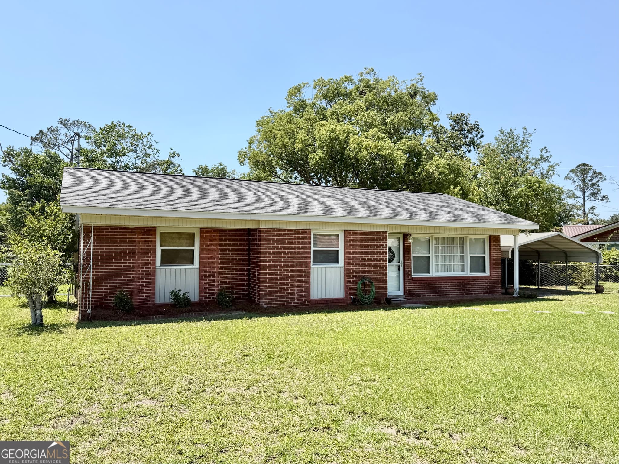 2 bedroom, 1 bathroom, 1,189 sq ft single family residence under contract at 91 Wilson Street, Hazlehurst, GA 31539