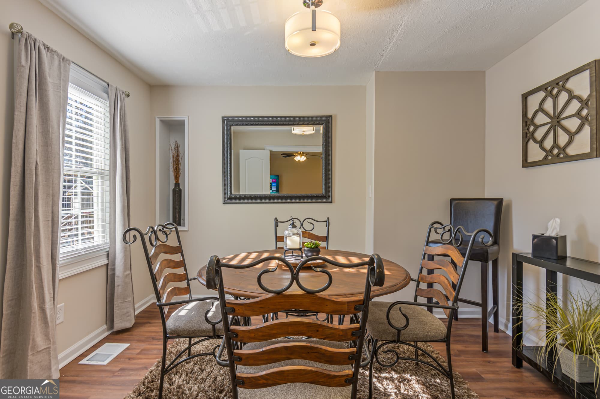 3 bedroom, 2.5 bathroom single family residence for rent at 27 W Ridge Drive, Cartersville, GA 30121 for $4,653 a month — photo 3