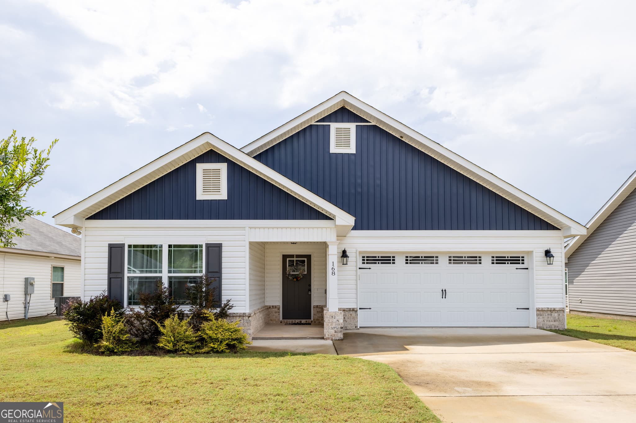 3 bedroom, 2 bathroom, 1,425 sq ft single family residence for sale at 168 Red Tail Circle, Byron, GA 31008 — photo 1 of 21