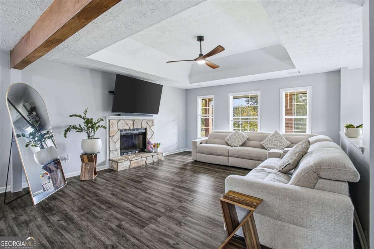 5 bedroom, 3 bathroom, 2,209 sq ft single family residence for sale at 326 Golden Rod Lane, Auburn, GA 30011 — photo 6
