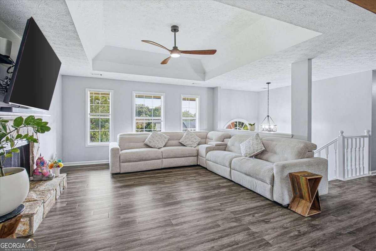 5 bedroom, 3 bathroom, 2,209 sq ft single family residence for sale at 326 Golden Rod Lane, Auburn, GA 30011 — photo 7