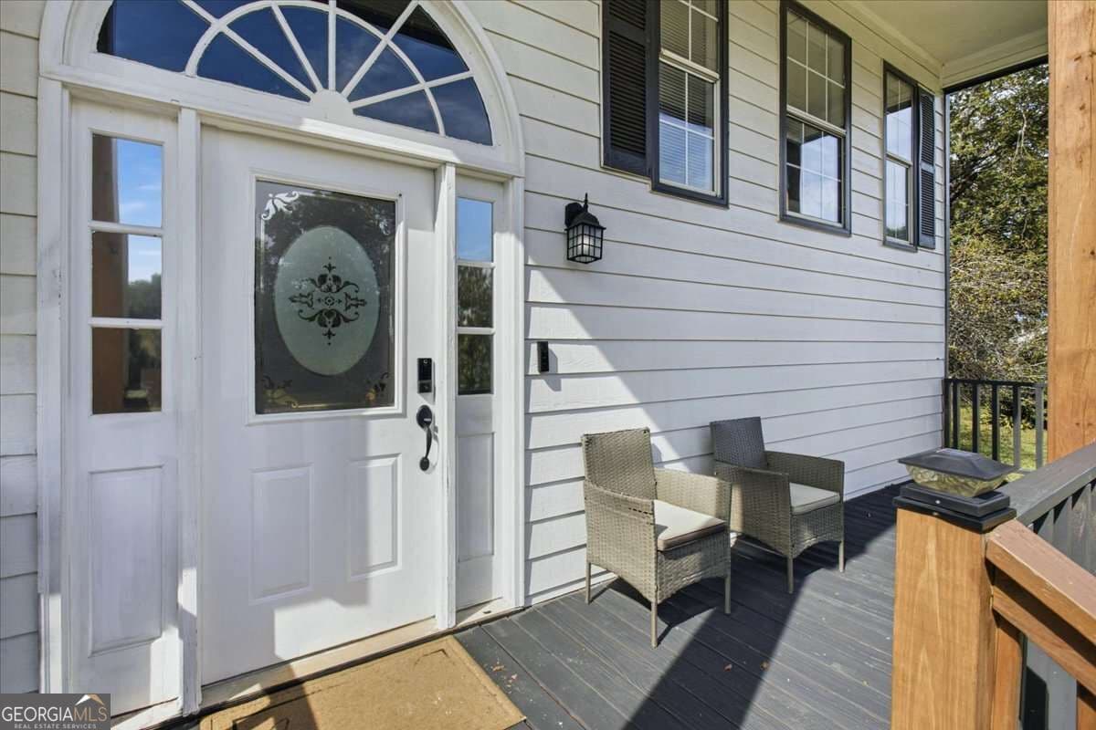 5 bedroom, 3 bathroom, 2,209 sq ft single family residence for sale at 326 Golden Rod Lane, Auburn, GA 30011 — photo 3