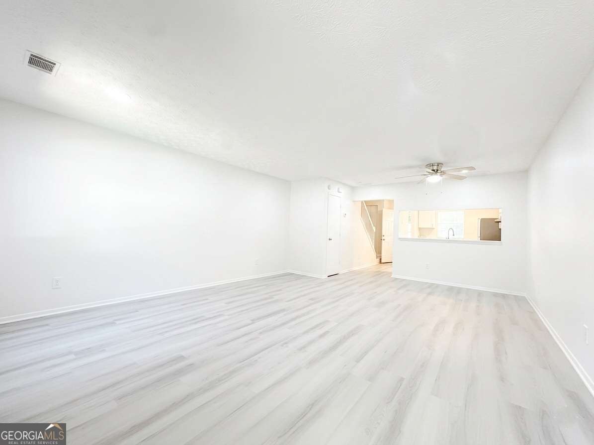 2 bedroom, 2 bathroom, 1,120 sq ft townhouse for sale at 6624 Wellington Square, Norcross, GA 30093 — photo 6