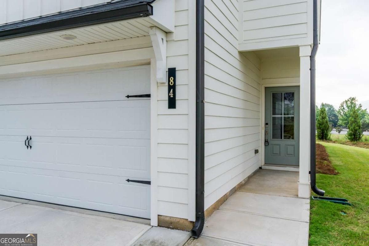 3 bedroom, 2.5 bathroom, 1,842 sq ft townhouse for rent at 84 Founders Drive, Dawsonville, GA 30534 for $1,990 a month — photo 2