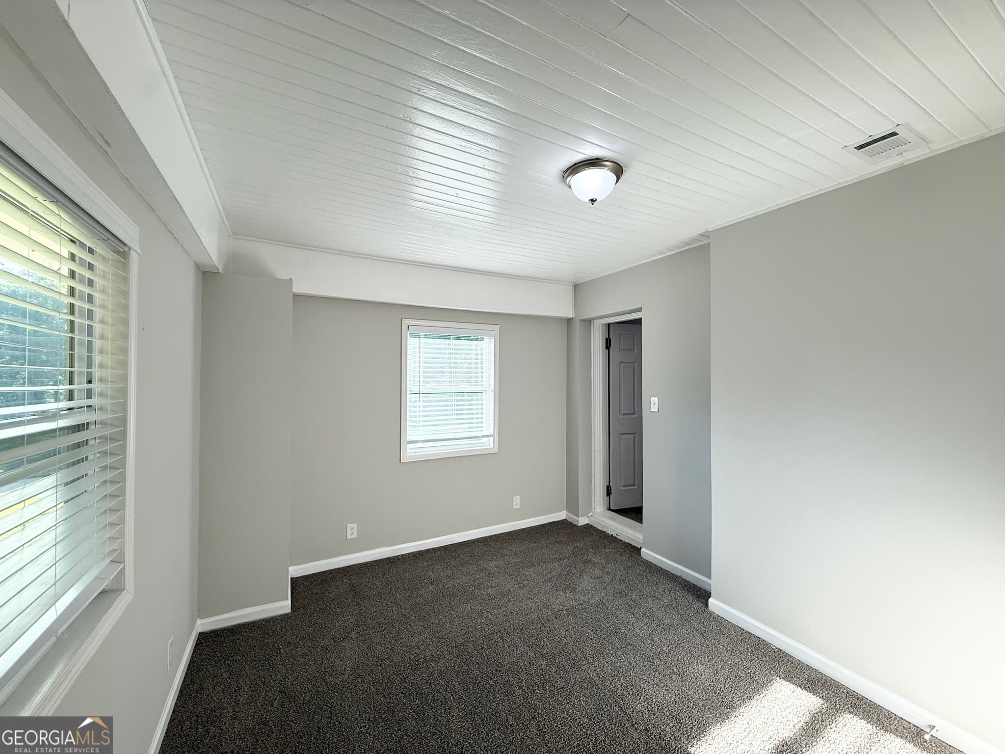 5 bedroom, 3 bathroom, 1,655 sq ft single family residence for sale at 2007 Highview Road, Atlanta, GA 30311 — photo 7
