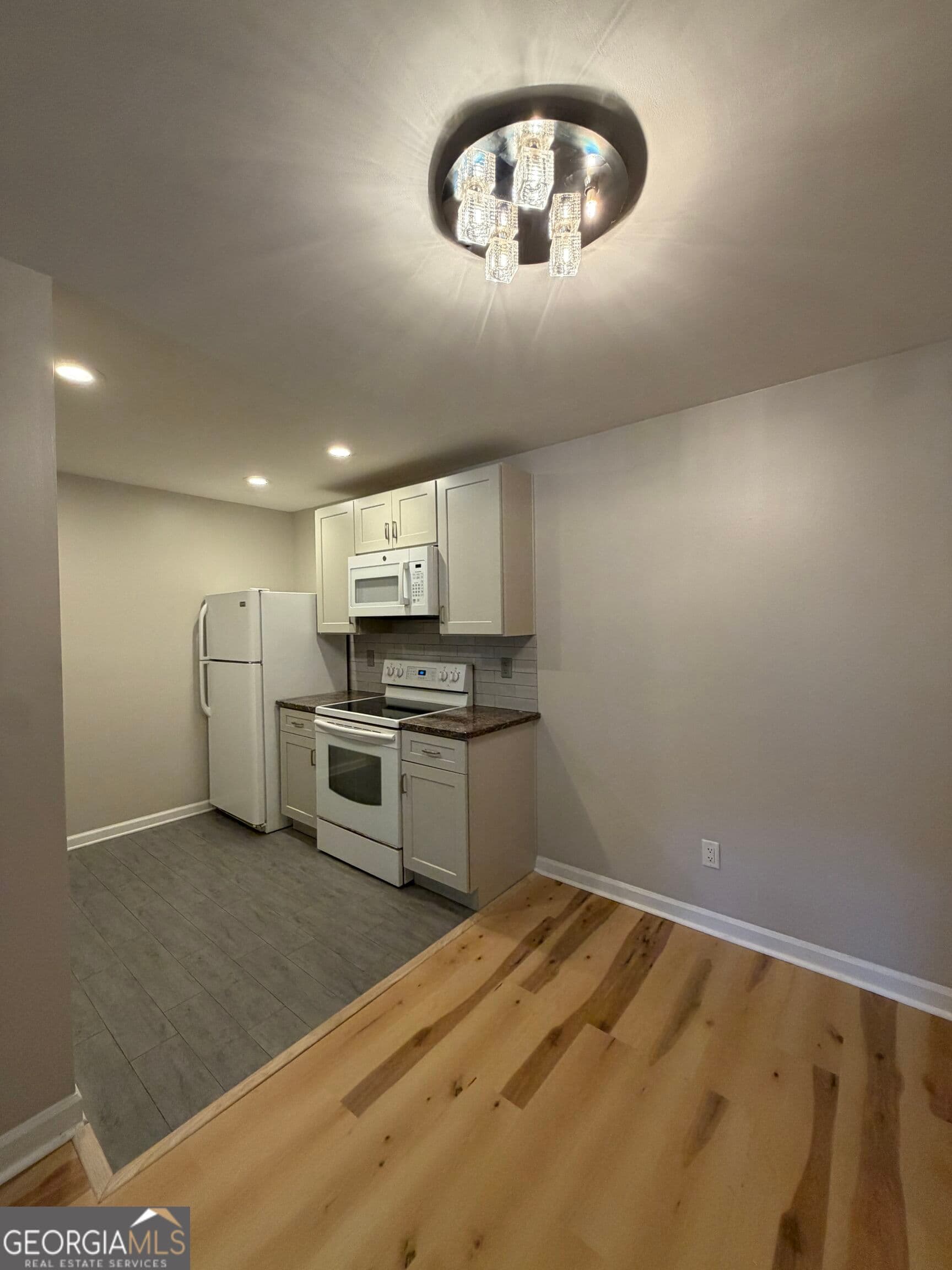 1 bedroom, 1 bathroom single family residence for rent at 3113 Colonial Way N, Chamblee, GA 30341 for $1,300 a month — photo 8