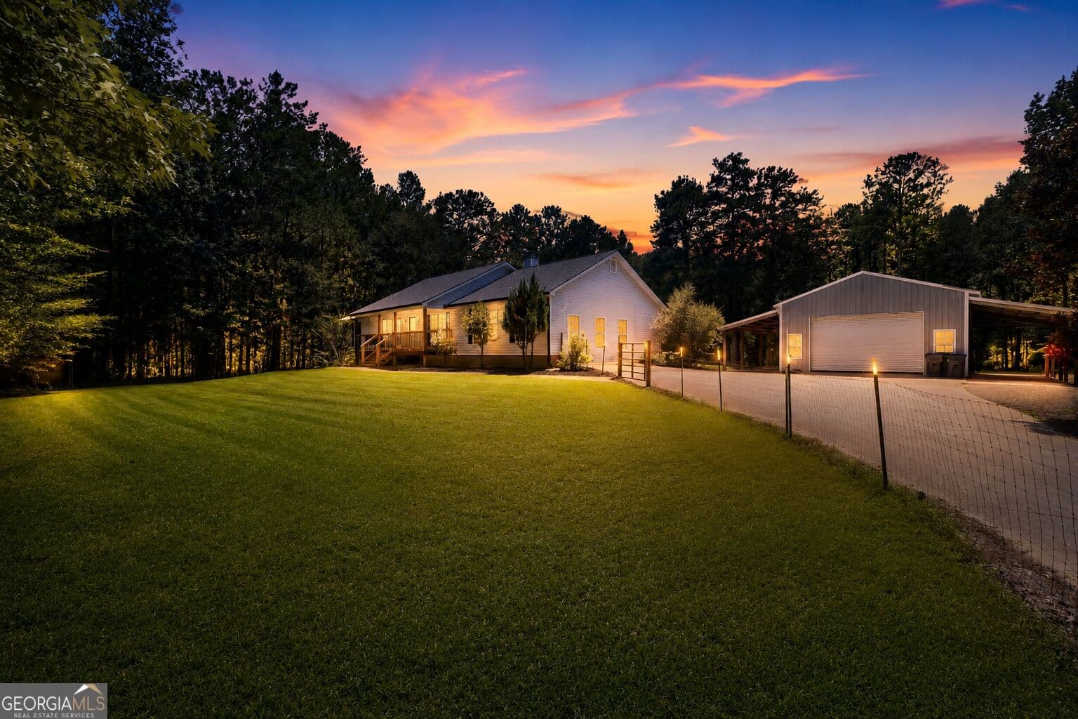 3 bedroom, 2 bathroom, 2,186 sq ft single family residence for sale at 2182 Leguin Mill Road, Locust Grove, GA 30248 — photo 2