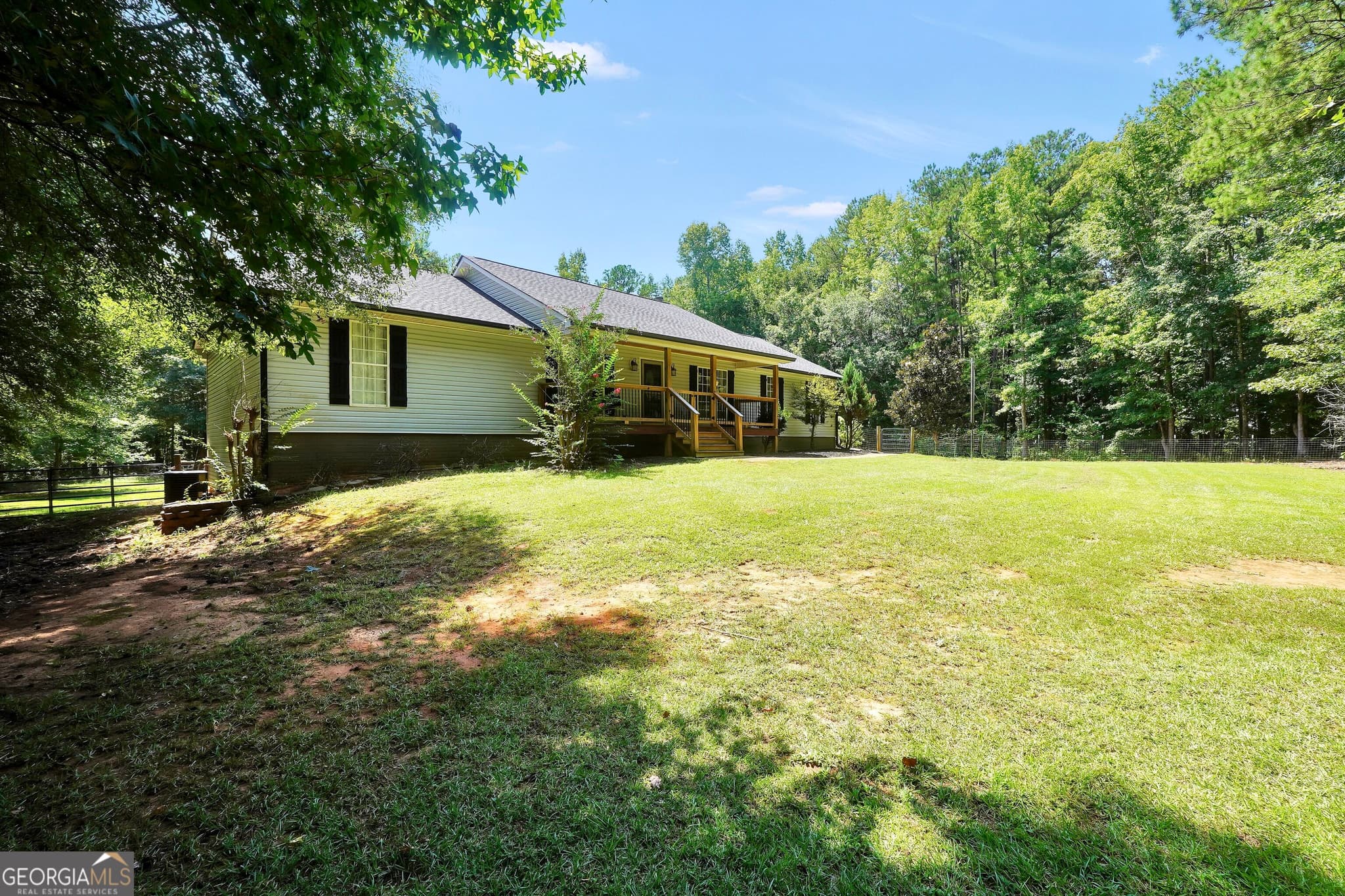 3 bedroom, 2 bathroom, 2,186 sq ft single family residence for sale at 2182 Leguin Mill Road, Locust Grove, GA 30248 — photo 4