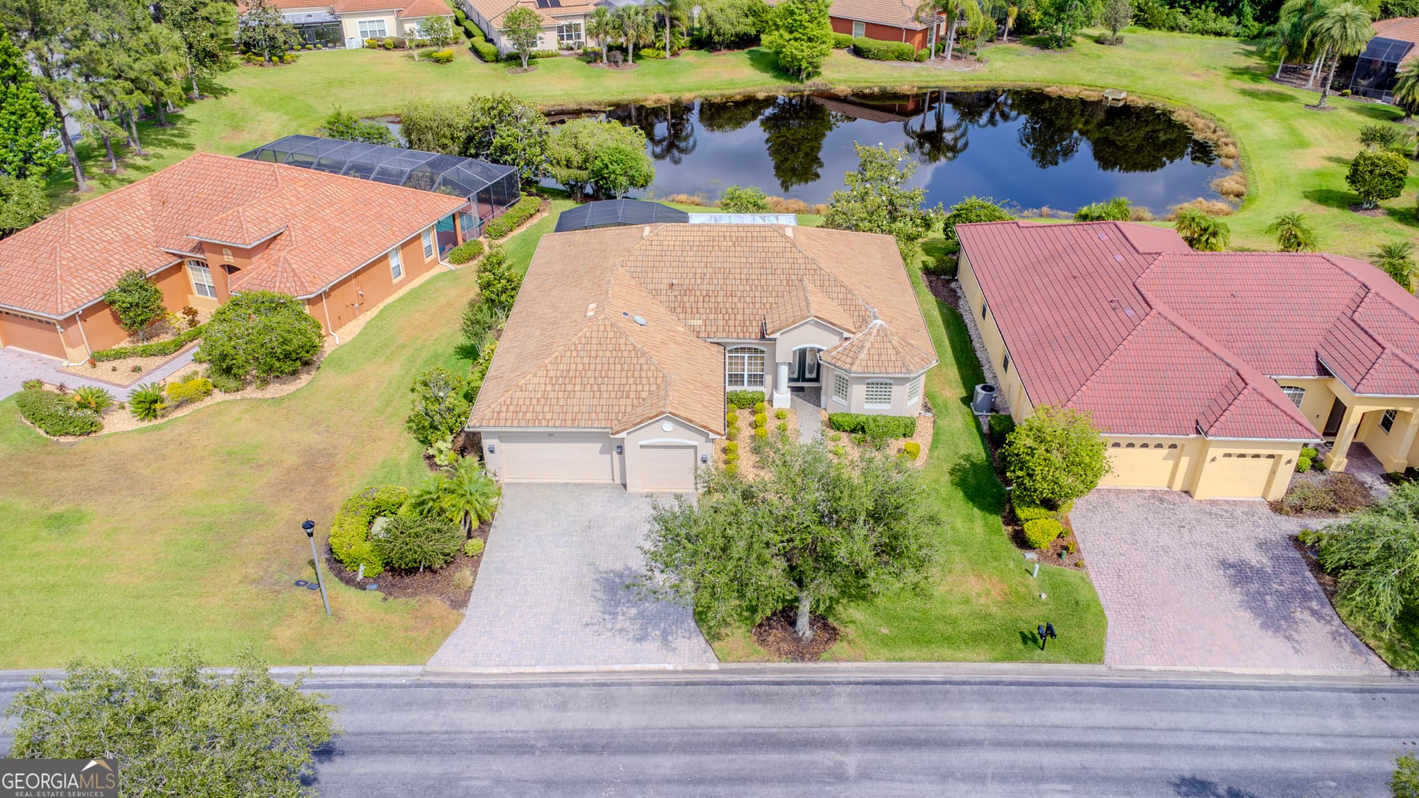 3 bedroom, 2.5 bathroom, 2,441 sq ft single family residence for sale at 537 Montage Lane, Kissimmee, FL 34759 — photo 3
