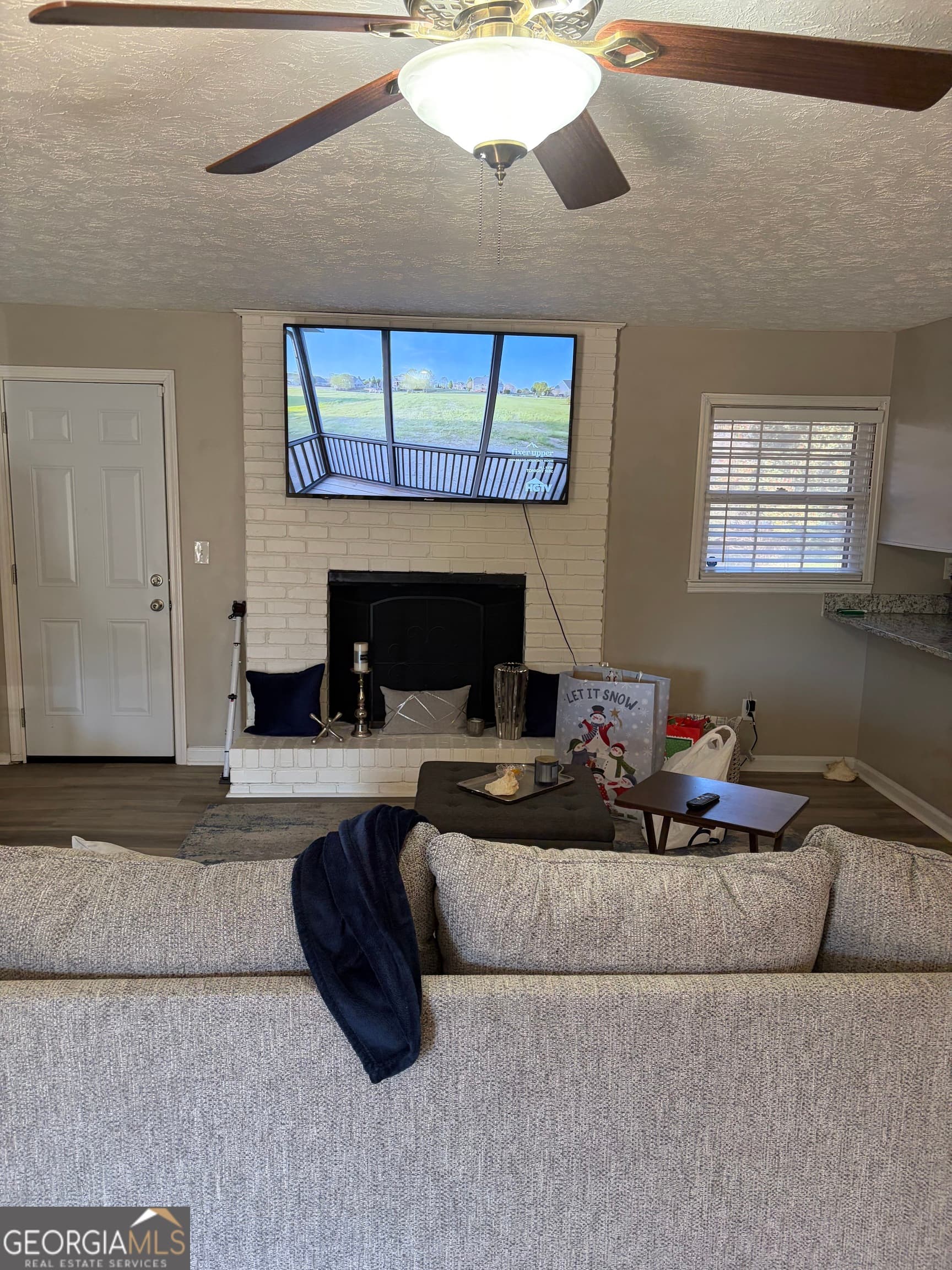 3 bedroom, 2 bathroom, 1,668 sq ft single family residence for sale at 1056 Waterside Drive, Conyers, GA 30013 — photo 4