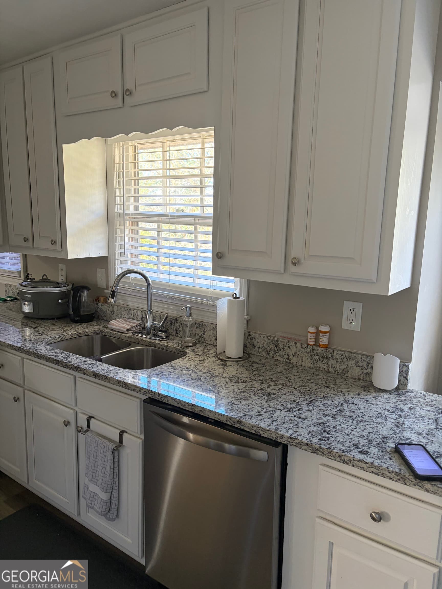 3 bedroom, 2 bathroom, 1,668 sq ft single family residence for sale at 1056 Waterside Drive, Conyers, GA 30013 — photo 8
