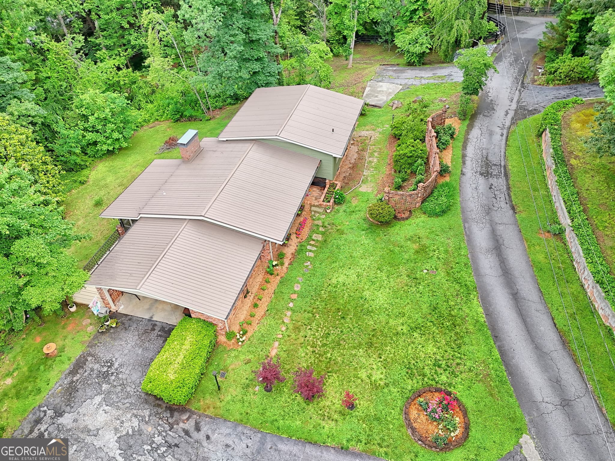 4 bedroom, 3 bathroom, 2,467 sq ft single family residence for sale at 81 Starling Hill Lane, Clayton, GA 30525 — photo 3