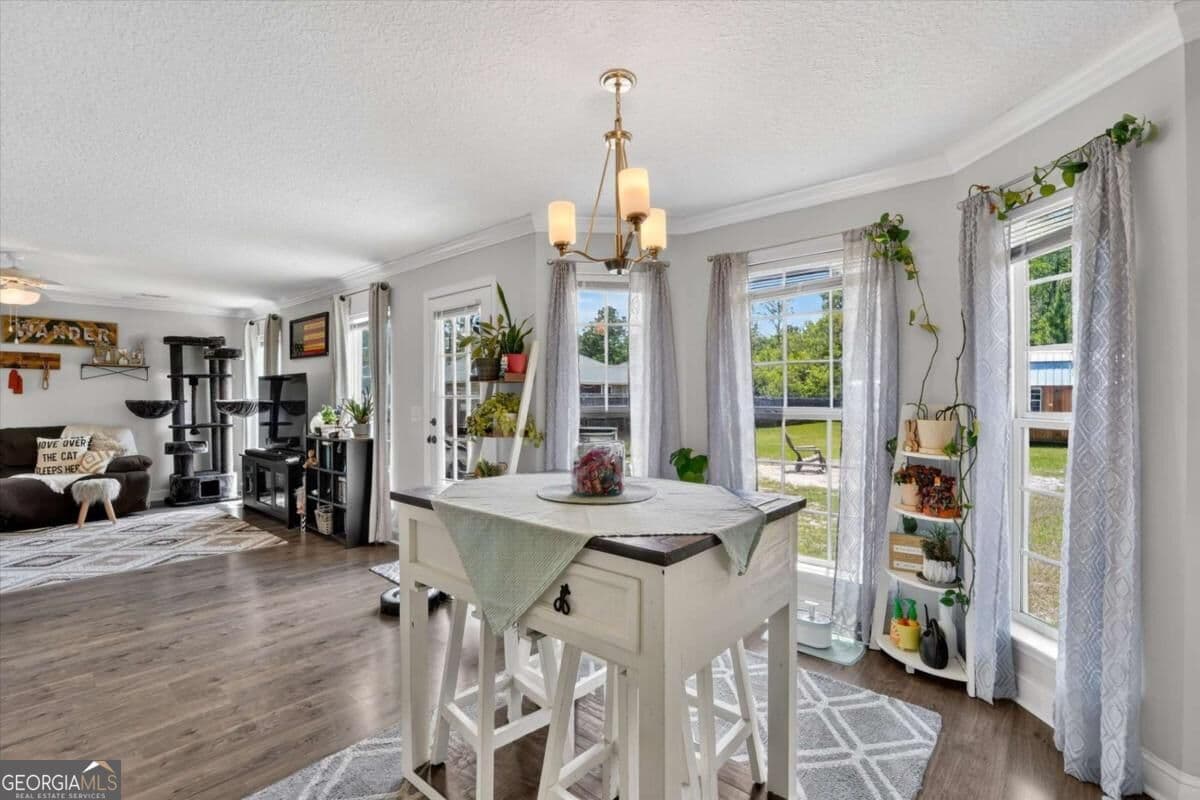4 bedroom, 2.5 bathroom, 1,965 sq ft single family residence for sale at 724 Waterlily Court, Hinesville, GA 31313 — photo 6