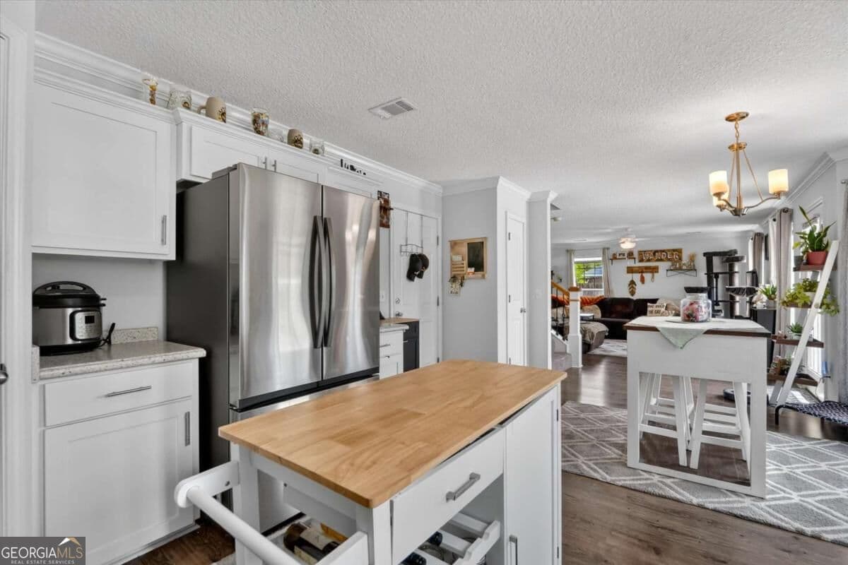 4 bedroom, 2.5 bathroom, 1,965 sq ft single family residence for sale at 724 Waterlily Court, Hinesville, GA 31313 — photo 7