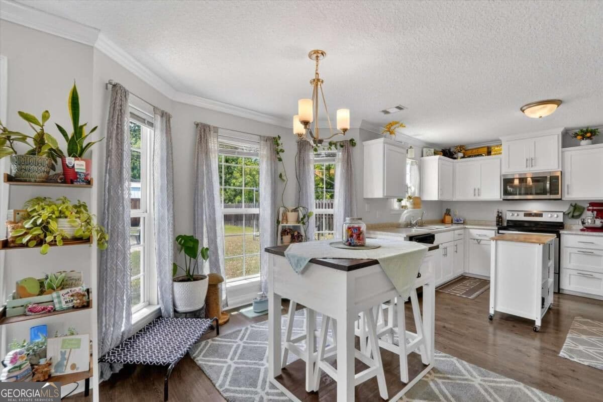 4 bedroom, 2.5 bathroom, 1,965 sq ft single family residence for sale at 724 Waterlily Court, Hinesville, GA 31313 — photo 10