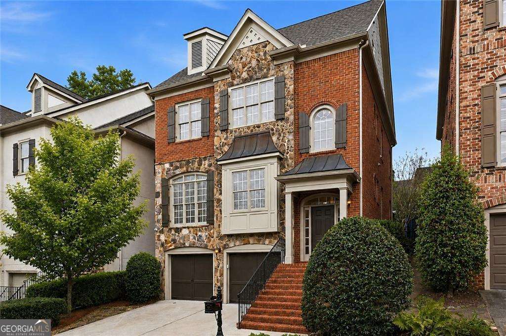 5 bedroom, 4.5 bathroom, 3,599 sq ft single family residence sold at 1112 Valley Overlook Drive, Atlanta, GA 30324