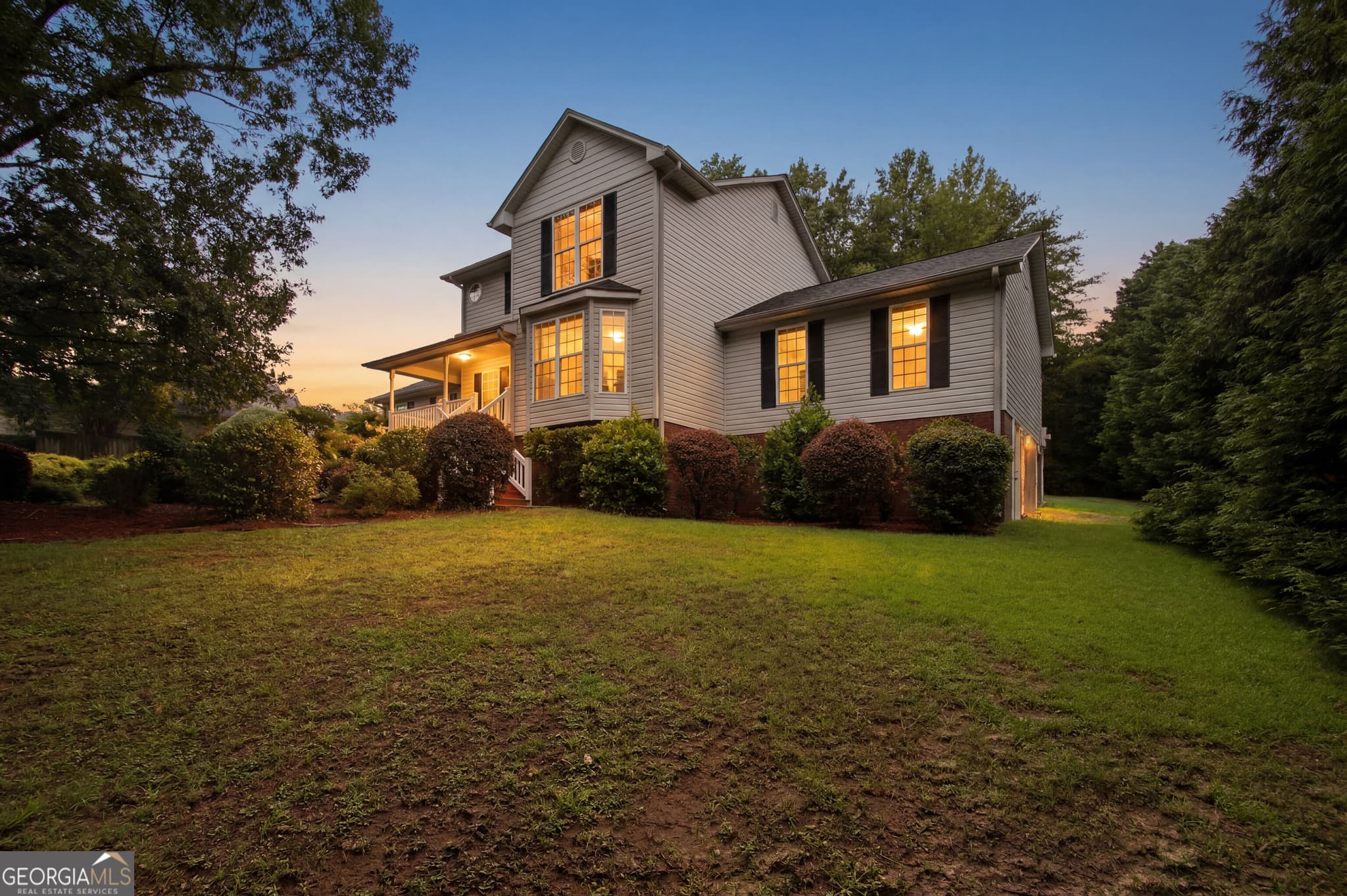 4 bedroom, 2.5 bathroom, 2,345 sq ft single family residence for sale at 627 Trestle Ridge Road, Toccoa, GA 30577 — photo 2