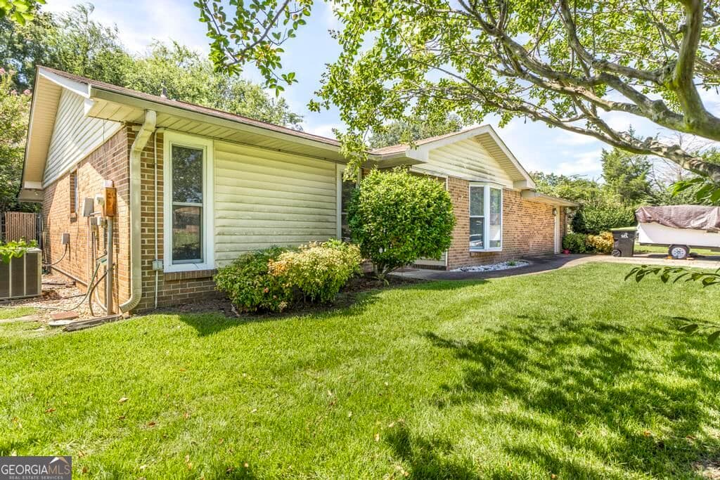 3 bedroom, 2 bathroom, 1,935 sq ft single family residence for sale at 104 Fieldstone Road, Warner Robins, GA 31093 — photo 7