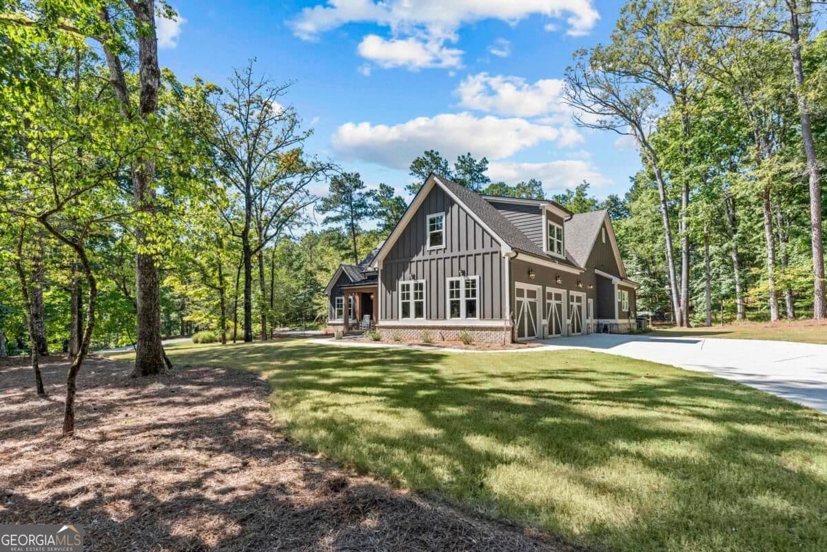 4 bedroom, 3.5 bathroom, 3,561 sq ft single family residence for sale at 1011 Peachtree Court, Greensboro, GA 30642 — photo 3