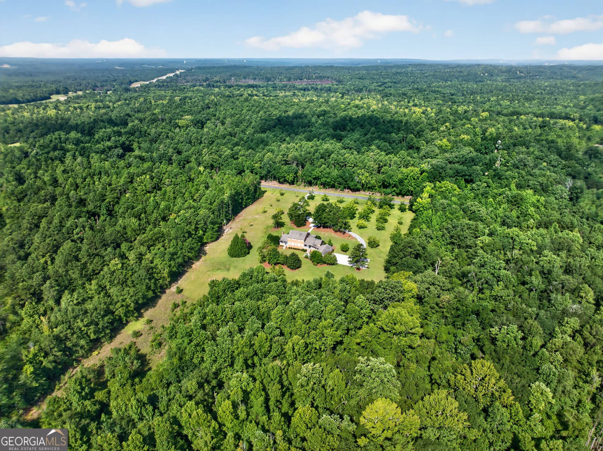 4 bedroom, 3.5 bathroom, 3,706 sq ft single family residence for sale at 224 Butler Road, Milledgeville, GA 31061 — photo 4