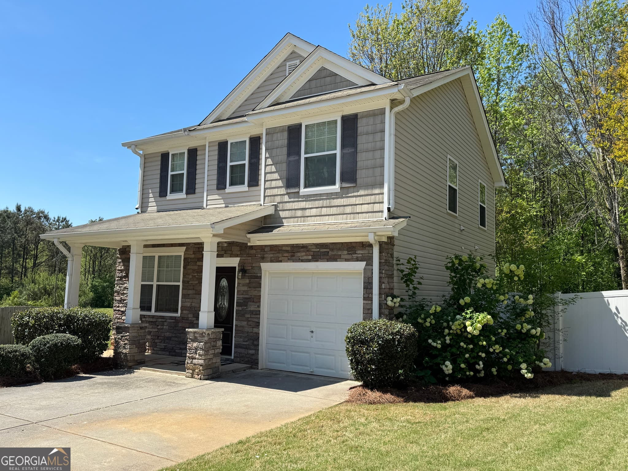 3 bedroom, 2.5 bathroom, 1,383 sq ft single family residence sold at 176 Nacoochee Way, Canton, GA 30114