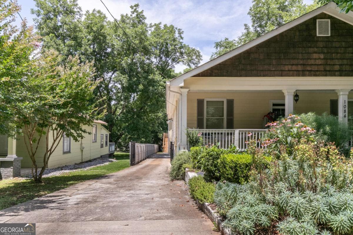 4 bedroom, 3 bathroom single family residence for rent at 1084 Sanders Avenue A-B, Atlanta, GA 30316 for $6,500 a month — photo 2