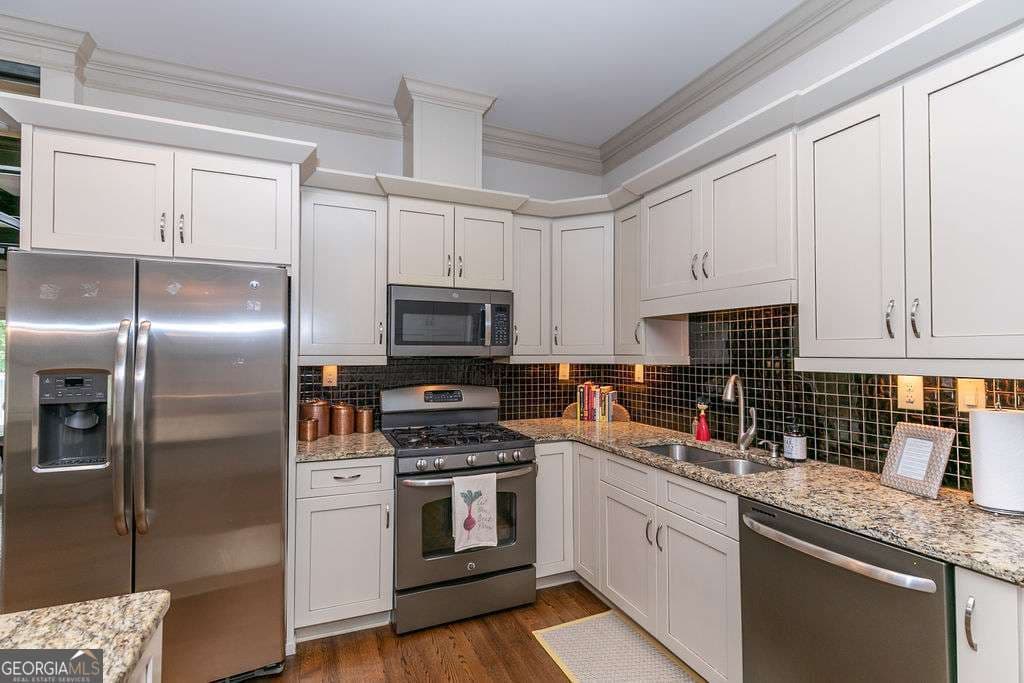 4 bedroom, 3 bathroom single family residence for rent at 1084 Sanders Avenue A-B, Atlanta, GA 30316 for $6,500 a month — photo 5