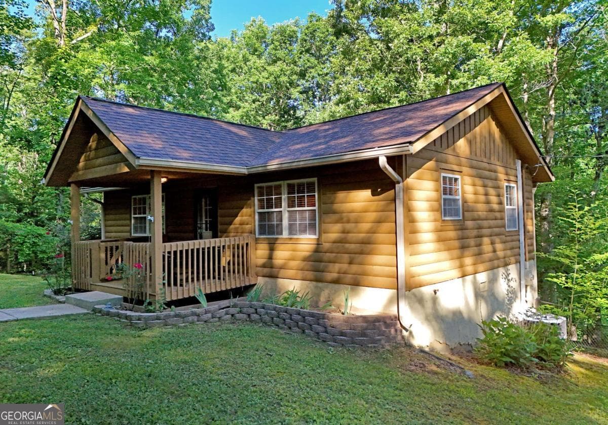 2 bedroom, 1 bathroom, 864 sq ft cabin,single family residence for sale at 175 Bell Road, Mineral Bluff, GA 30559 — photo 1 of 40