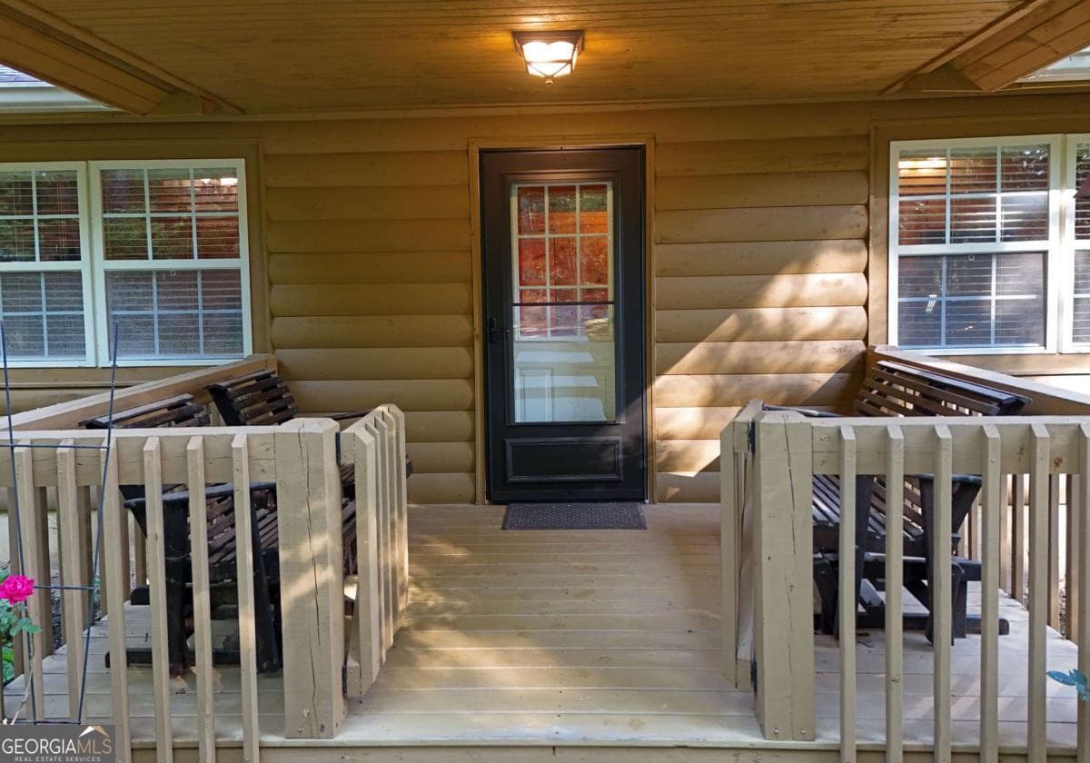 2 bedroom, 1 bathroom, 864 sq ft cabin,single family residence for sale at 175 Bell Road, Mineral Bluff, GA 30559 — photo 9