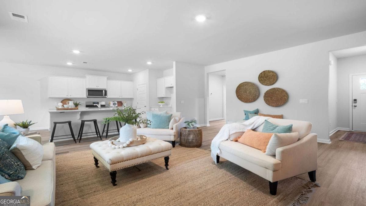 3 bedroom, 2 bathroom, 1,734 sq ft single family residence for sale at 133 Fernhill Drive, Statesboro, GA 30461 — photo 7
