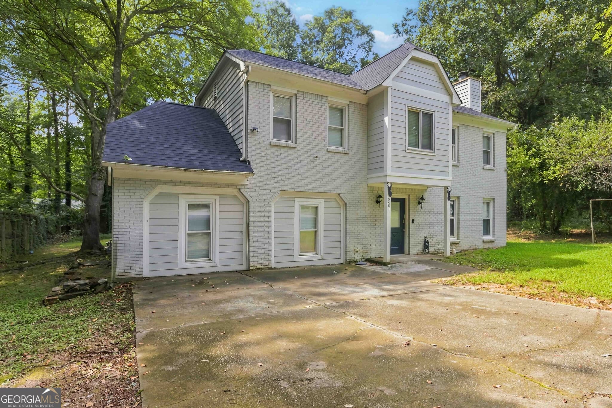 4 bedroom, 2.5 bathroom, 2,217 sq ft single family residence for sale at 5451 Hedgeflower Court, Stone Mountain, GA 30088 — photo 3
