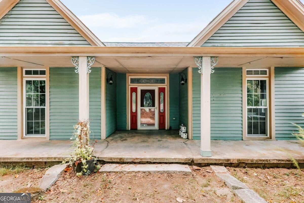 4 bedroom, 2.5 bathroom, 1,676 sq ft single family residence for sale at 135 Dupree Street, Lexington, GA 30648 — photo 8
