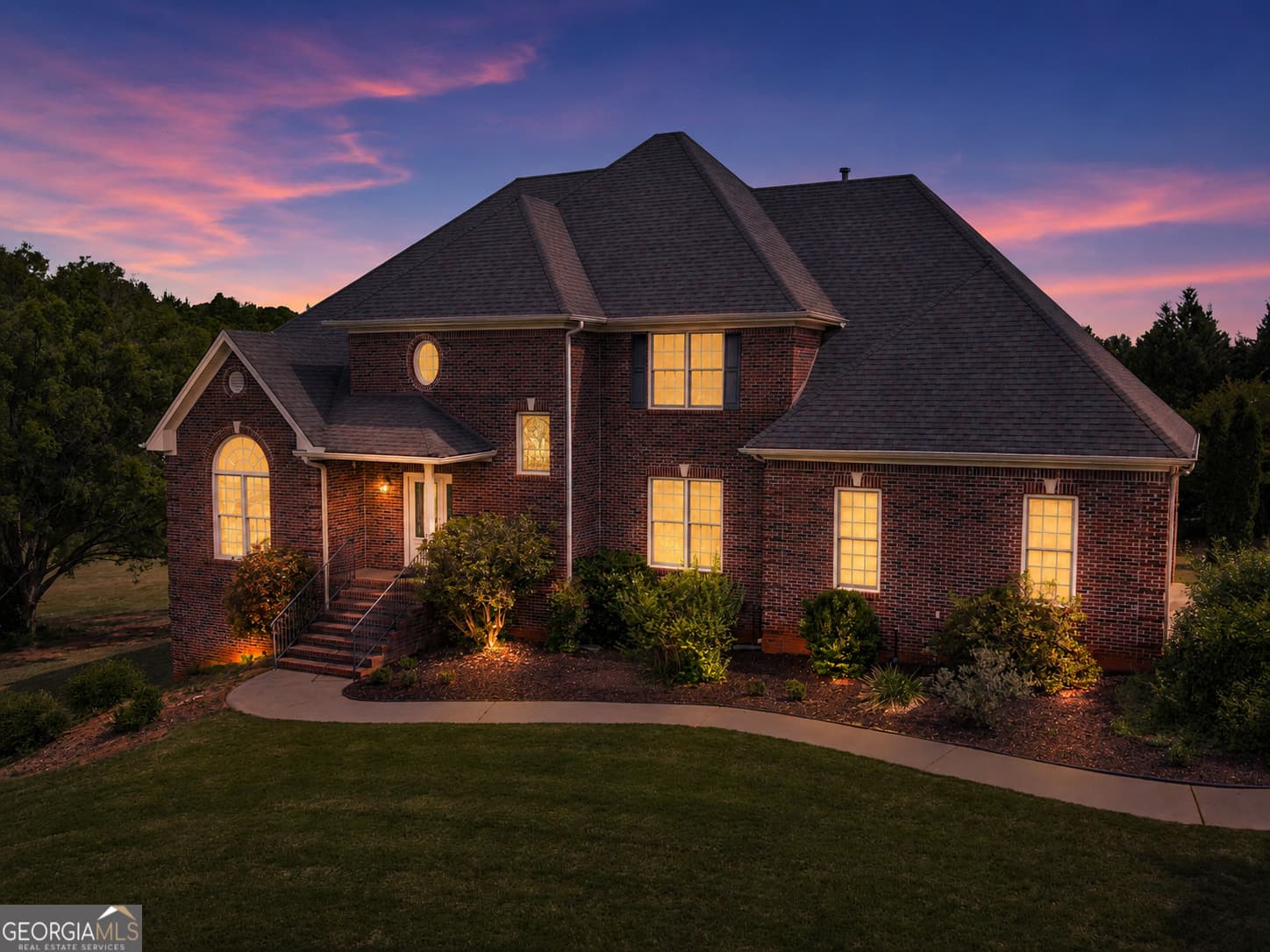4 bedroom, 4.5 bathroom, 6,250 sq ft single family residence for sale at 1302 Chester Place, Mcdonough, GA 30252 — photo 2