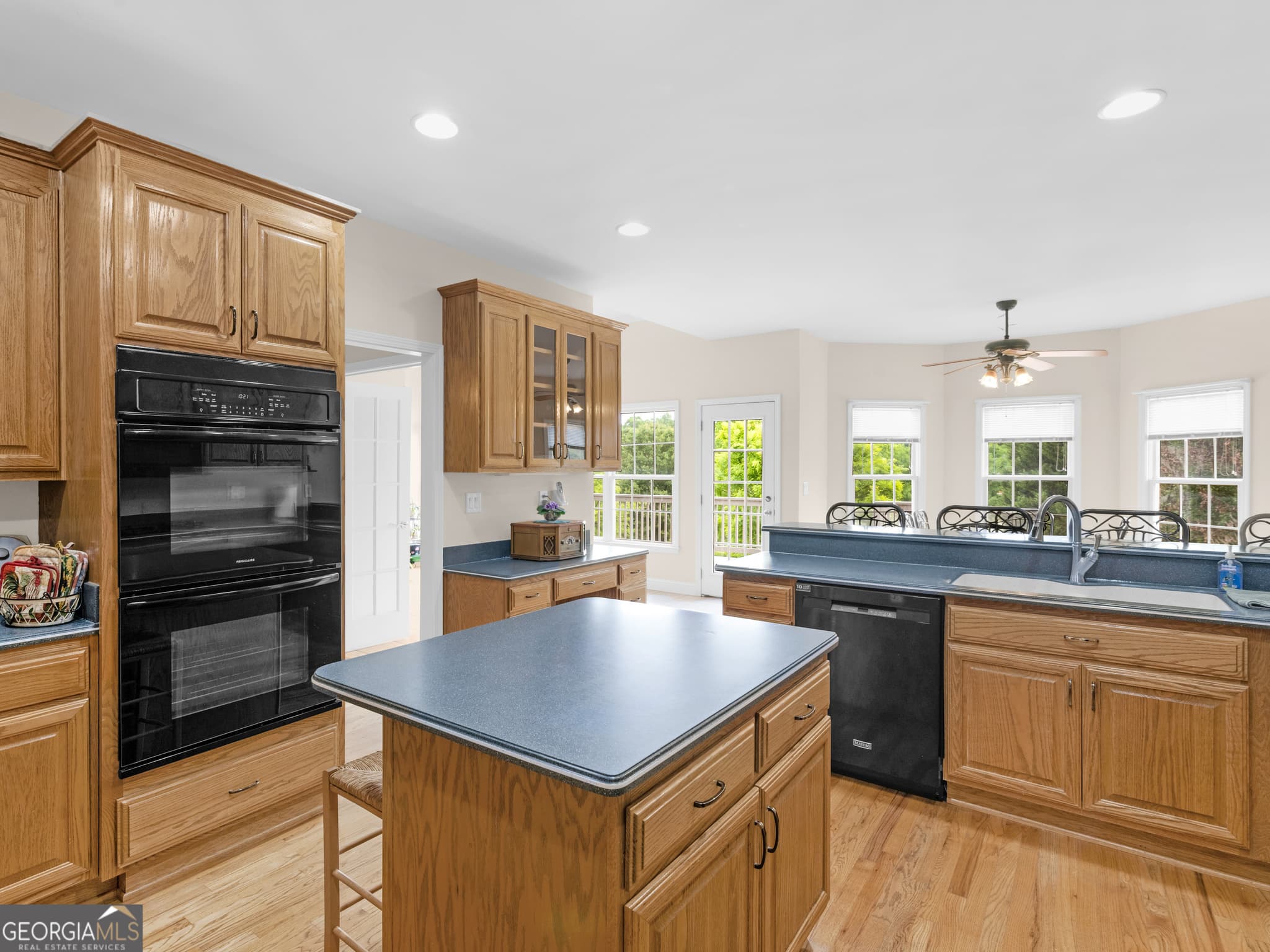 4 bedroom, 4.5 bathroom, 6,250 sq ft single family residence for sale at 1302 Chester Place, Mcdonough, GA 30252 — photo 10