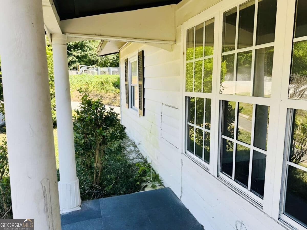5 bedroom, 2.5 bathroom single family residence for sale at 970 Allgood Road, Marietta, GA 30062 — photo 3
