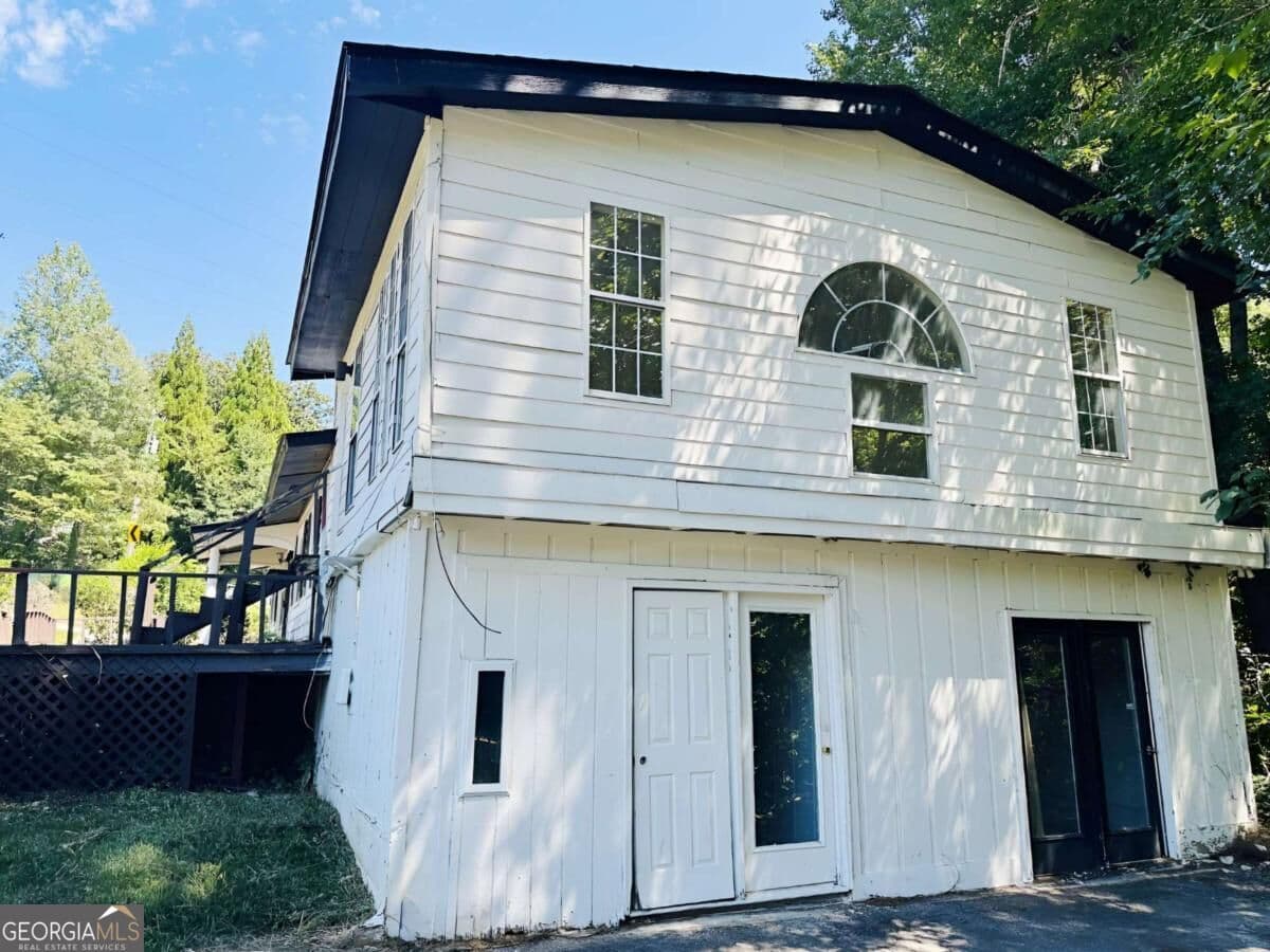 5 bedroom, 2.5 bathroom single family residence for sale at 970 Allgood Road, Marietta, GA 30062 — photo 4