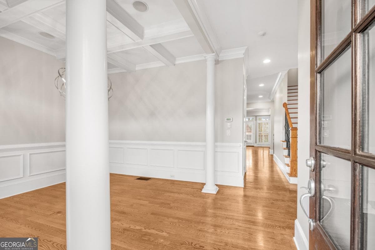 4 bedroom, 3.5 bathroom, 2,068 sq ft townhouse for rent at 250 Mystic Ridge Hill, Sandy Springs, GA 30342 for $4,400 a month — photo 2